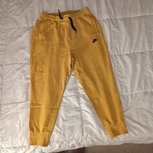 Nike Sportswear Classic Fleece Joggers Pants NWT size large